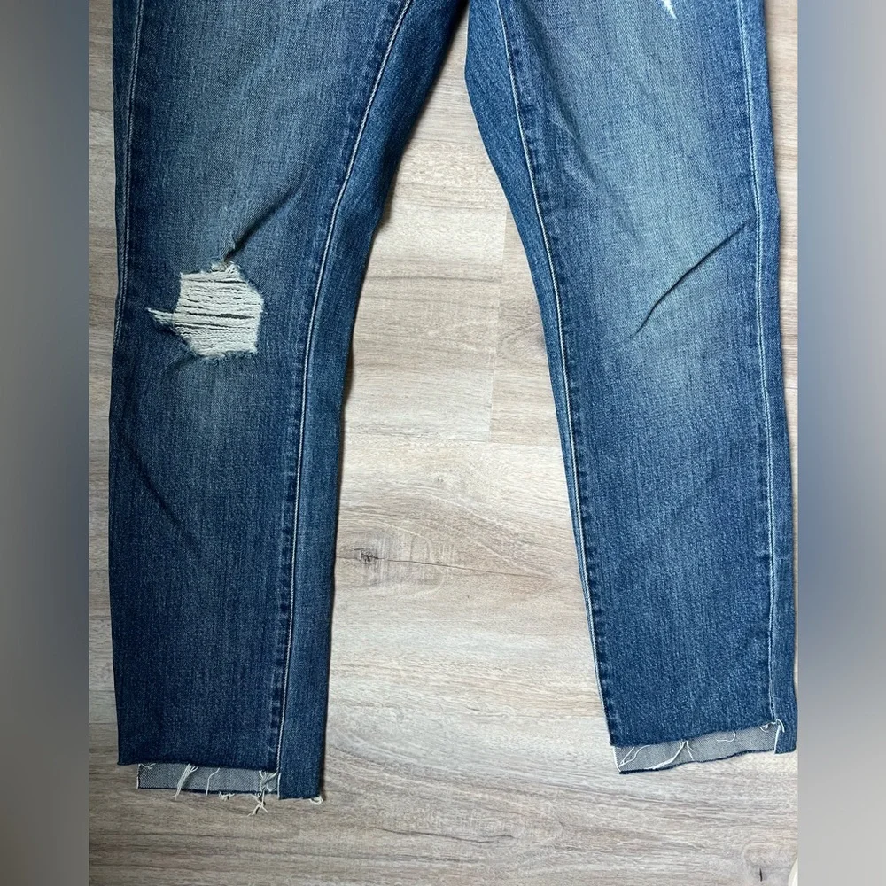 BNWOT Dark Wash Madewell High-Rise Distressed Slim Boyfriend Jean - Picture 8 of 9